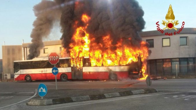 incendio bus Noventa