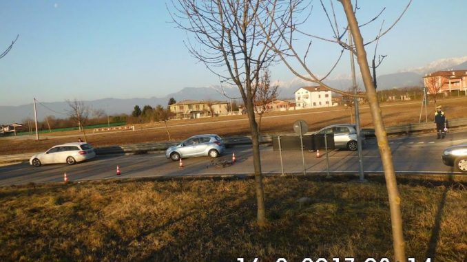 scontro auto bici thiene