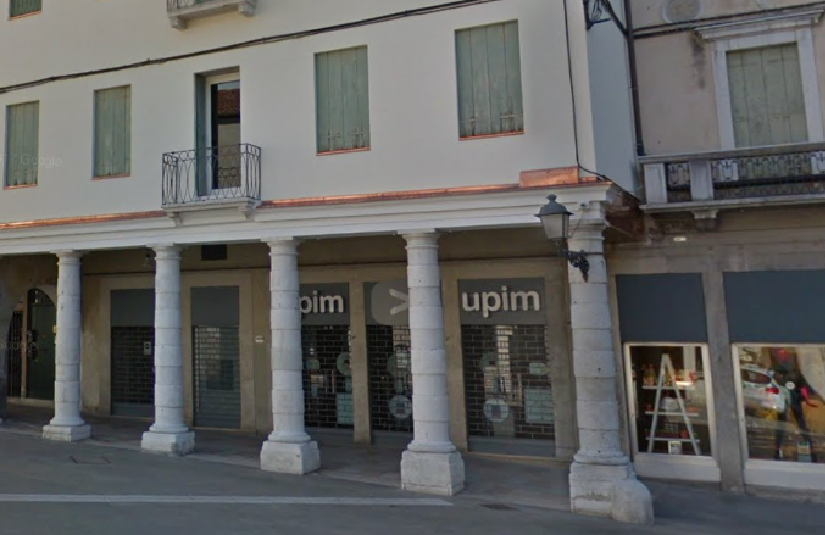 Chiude dopo mezzo secolo il punto vendita Upim in centro storico - L'Eco  Vicentino