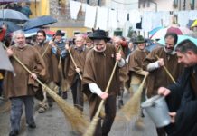 Rievocazione col botto: esplode fucile a salve e ferisce un figurante -  L'Eco Vicentino