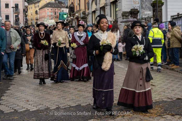 425263818_914664753991941_4235448157240259969_n