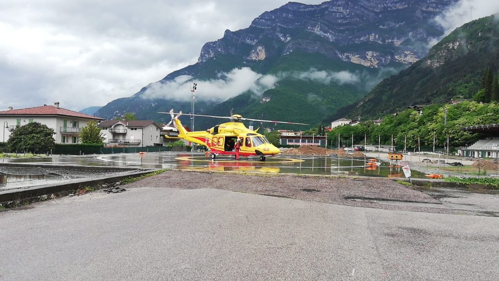 Scivola per 200 metri sul monte Plische: elisoccorso in azione per una ...