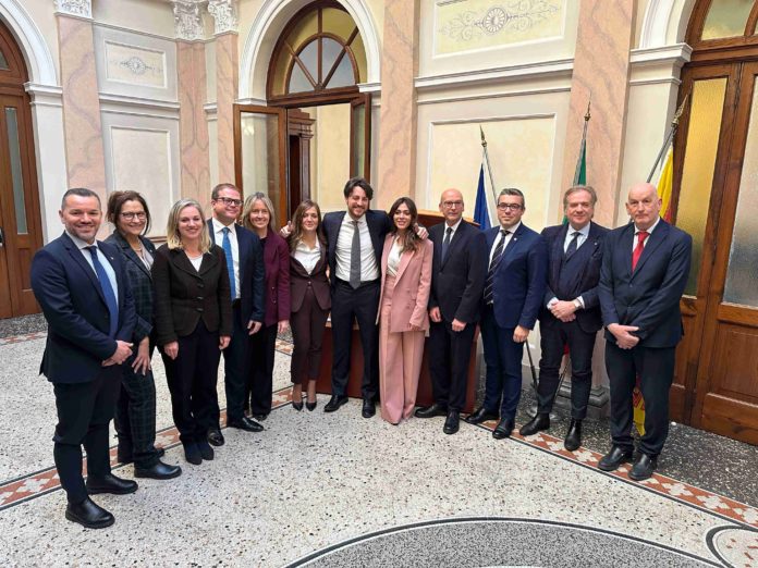 6eda6c9d-1958-4dbb-a559-808cf8daa737