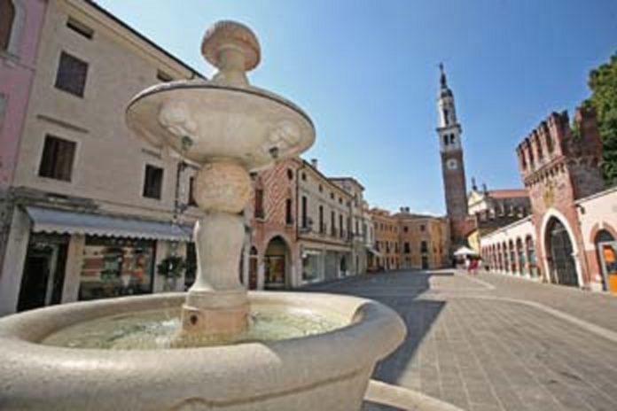 THIENE Piazza Chilesotti